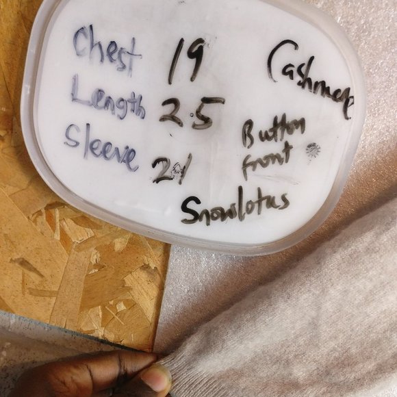 Womens Buttoned PURE CASHMERE LONGSLEEVE SWEATER CARDIGAN S with measurements - Picture 6 of 6